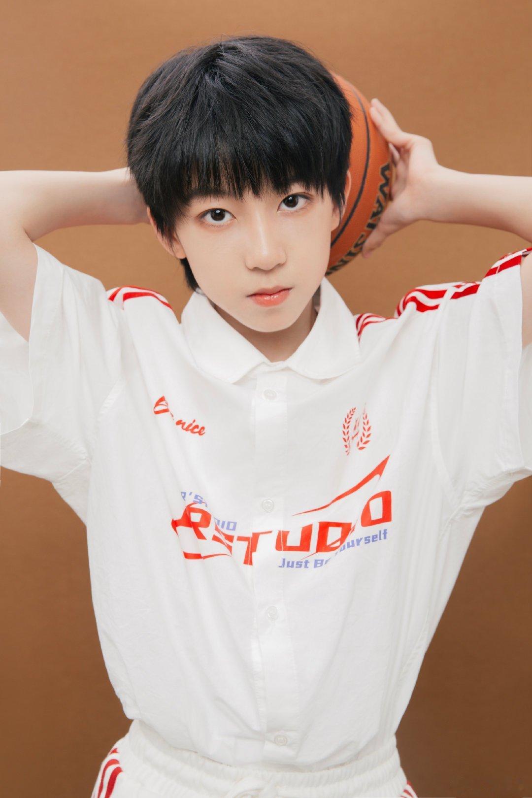 #杨博文YBW[超话]#ybw#杨博文 携梦扬帆博众闻# ybw#杨博文 王牌主