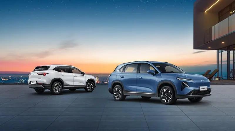 【五菱星光S开启预售 预售价10.28万元起/将于8月底上市】8月2日，上汽通用