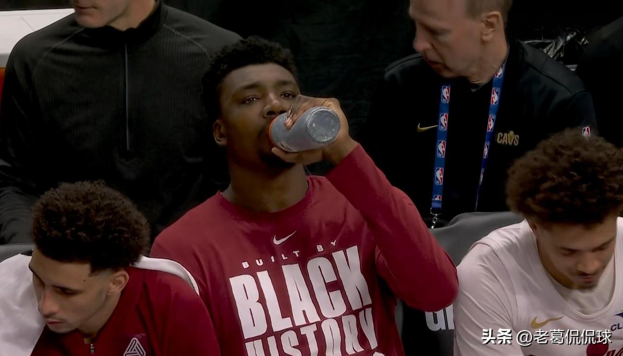 我强烈建议骑士主帅阿特金森重用托马斯-布莱恩特！虽然今天骑士在客场以119：12