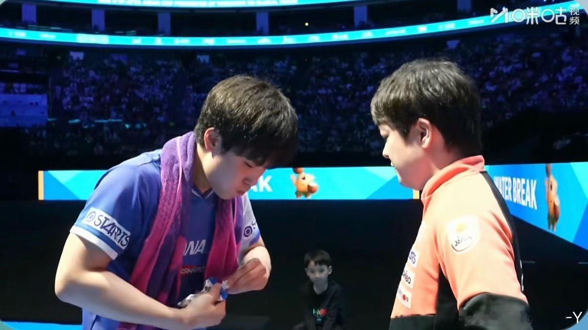 王楚钦1-1张本智和 