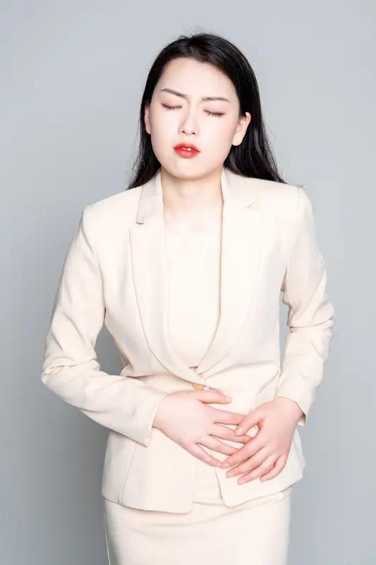 女子腹痛就医才发现怀孕且胎儿已足月 今天看到个超离奇的新闻，一女子腹痛就医，竟发
