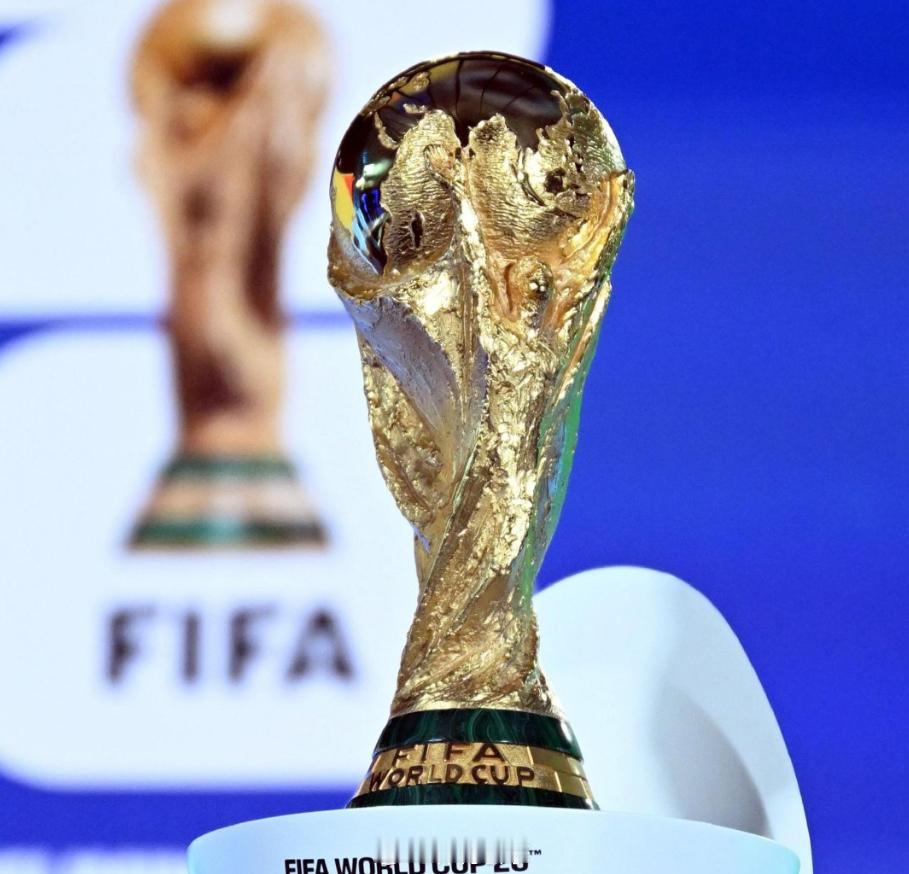 国际足联急了 FIFA 给中国开价 3 亿美元，结果没人理，现在急得跳脚了。同是