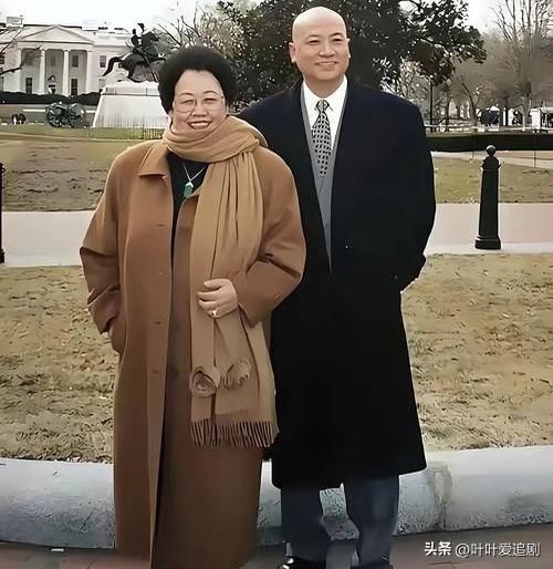 85岁的女企业家陈丽华走了
她最放心不下的
不是她的事业，也不是她的3个孩子，而