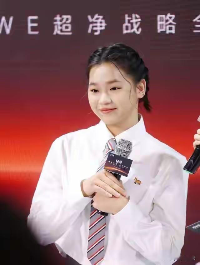 大家都在担心全红婵的退役，她的高情商告诉你纯属瞎操心

最近，无数关心与担忧纷至