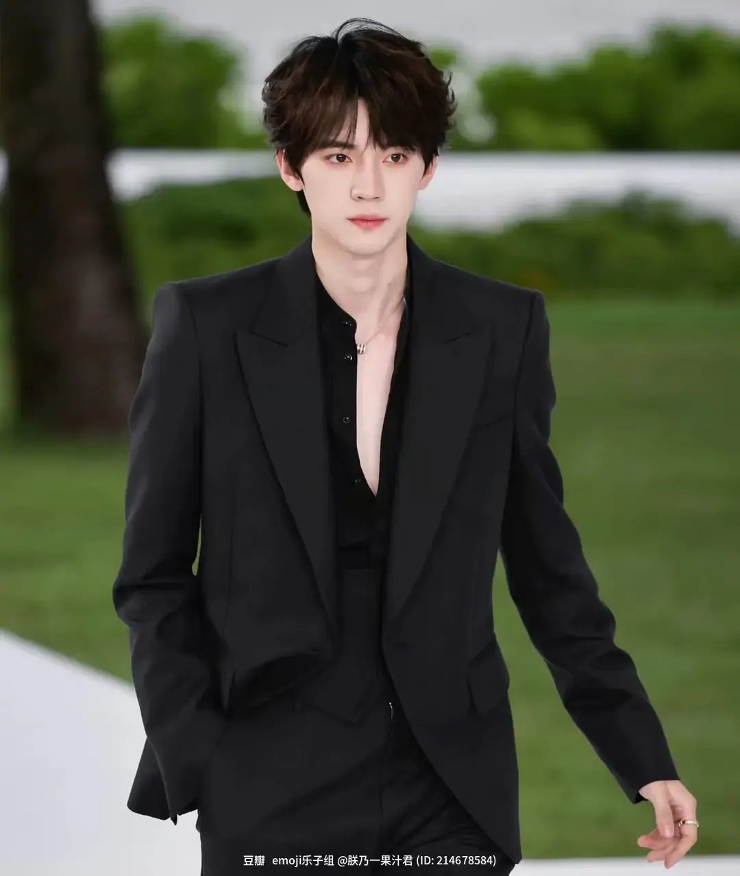 理性讨论，周翊然周柯宇陈鑫海组团出道，感觉名字还得好好斟酌一下呢～ 