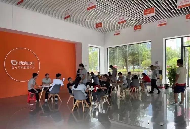 作为hr，我个人认为影响背调的因素有很多，比如所应聘的职位高低，公司的规模大小，