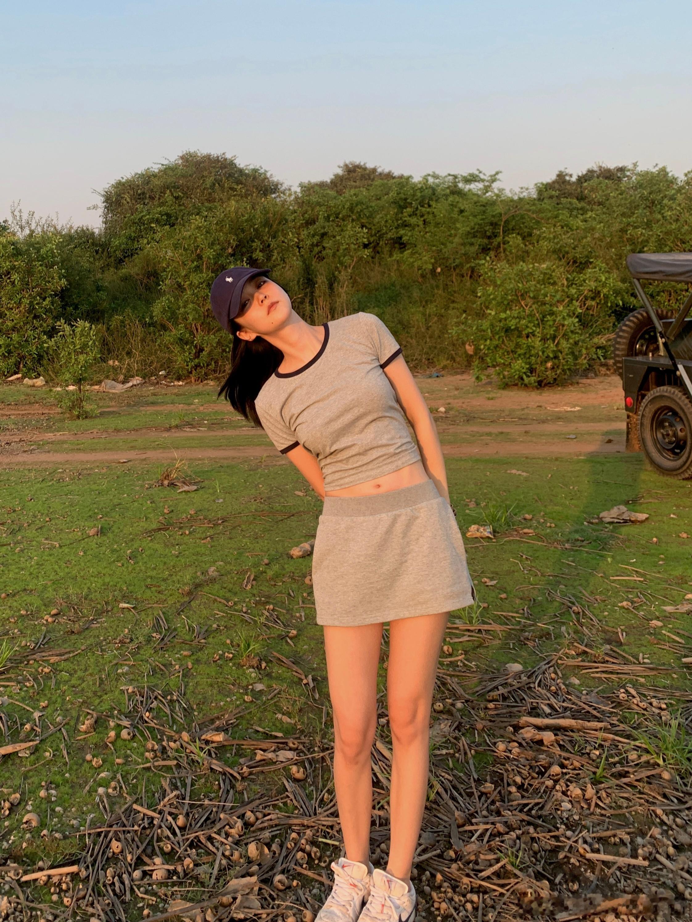 活力清爽夏日t220g弹力T恤面料 大弹力 透气舒适 略松的版型 对身材包容性更