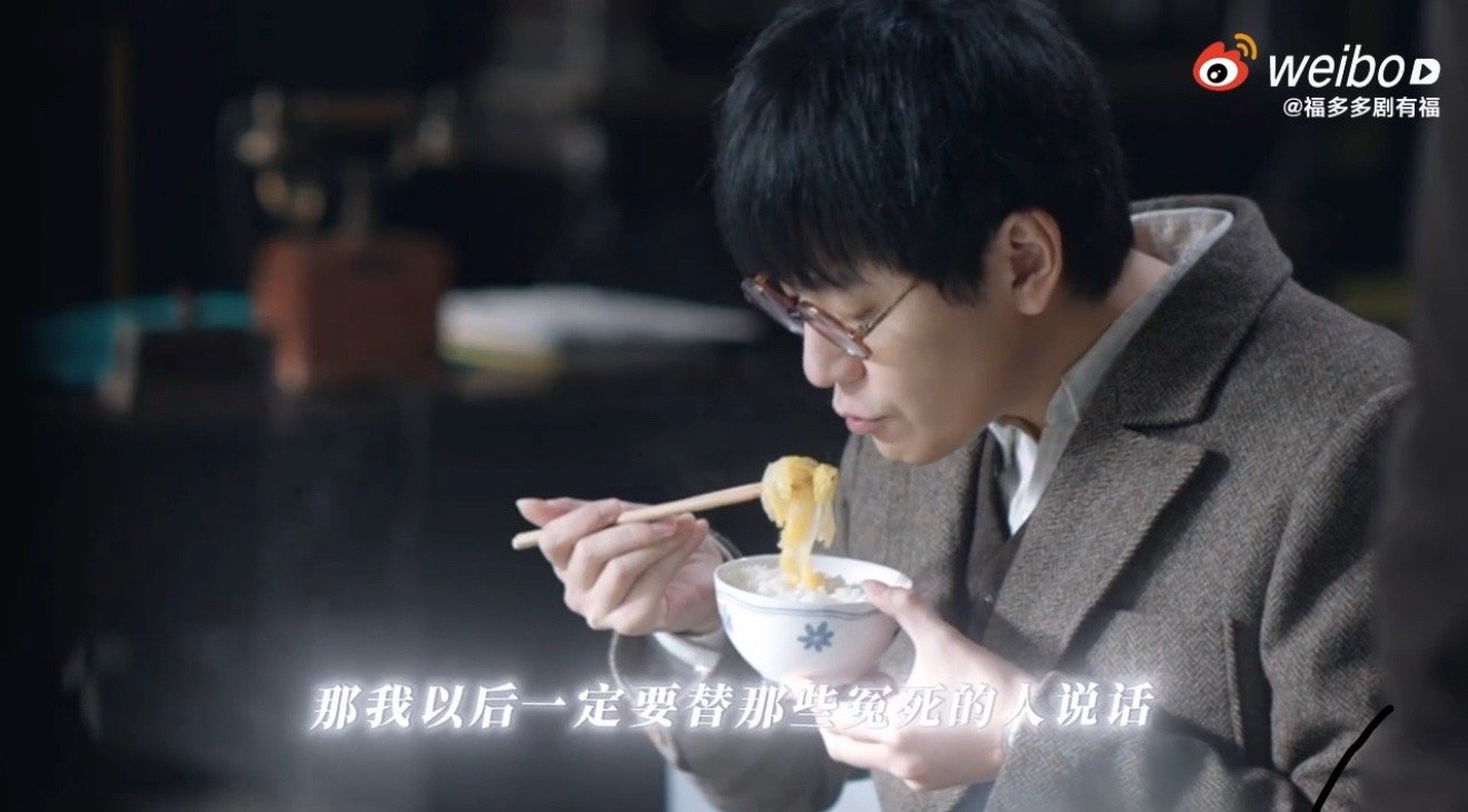 好想学秦俊杰一样上班发癫 谁能拒绝夏漠这种“疯批法医”？上班不按套路出牌，把领导