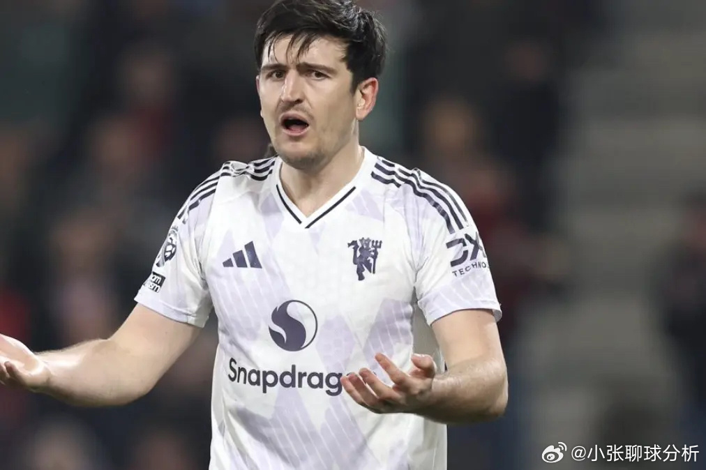 揭竿而起！英超官媒被曼联球迷刷屏:朗朗乾坤 岂能容裁判如此撒野北京时间3月21日