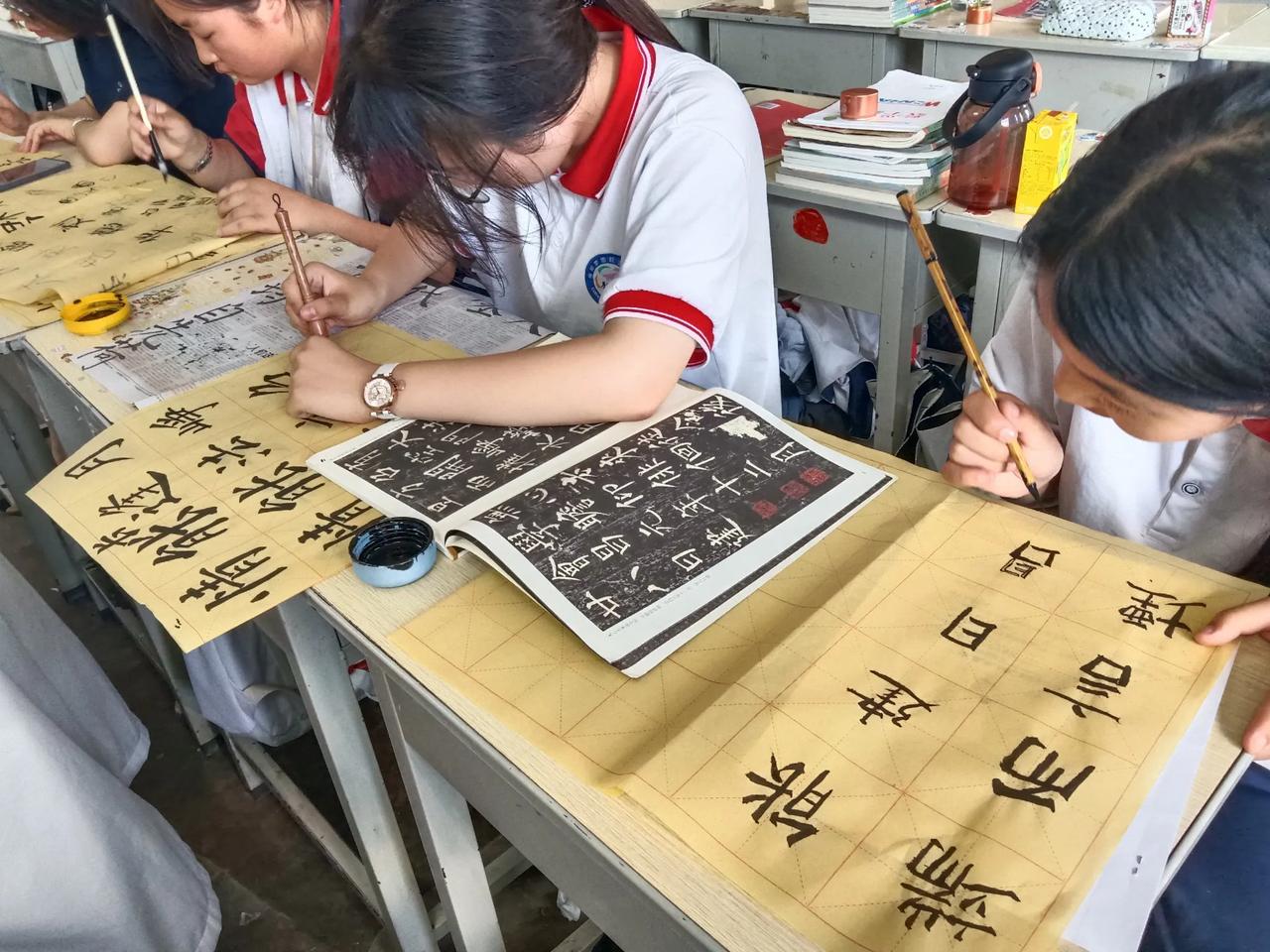 咸阳梦圆职业学校
书法社团
