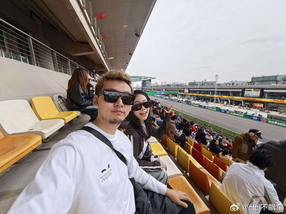 准备迎接车手大巡游了！克总的倍耐力冠军帽真帅啊f1中国大奖赛f1f1直播 上海·