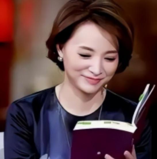 2012年，密春雷向董卿求婚，董卿立马拒绝：“你有老婆，我是不会嫁给你的。”话刚