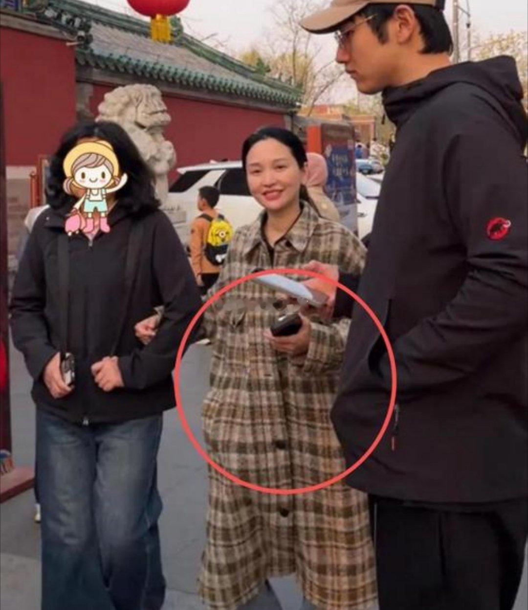 看来娱乐圈也很多未婚先孕？这肚子很难不让人猜测！ 