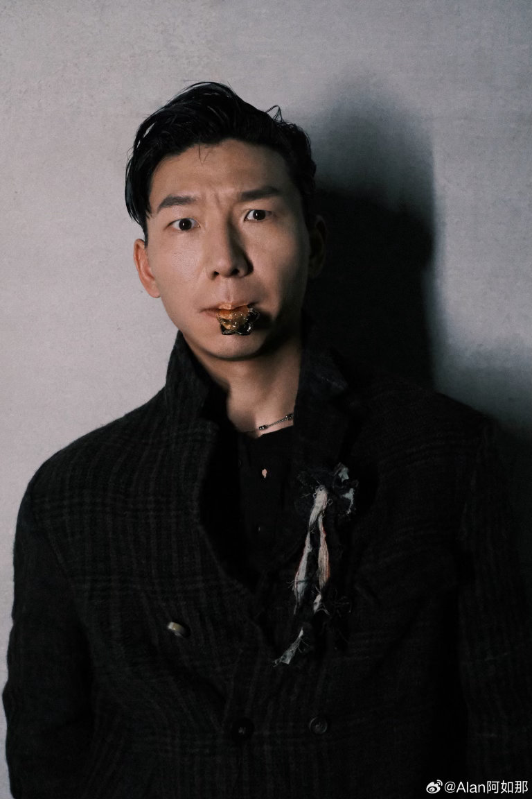 阿如那的桃花币贺峻霖都馋哭了五十公里桃花坞 阿如那：我有桃花币。贺峻霖：我也有。