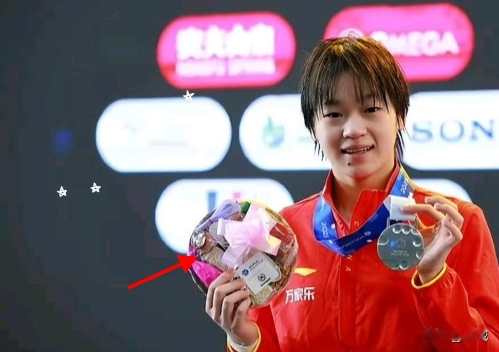 刷到全红婵的近况
广东十佳运动员榜单不见她的名字，国家队冬训已启，10米跳台却少