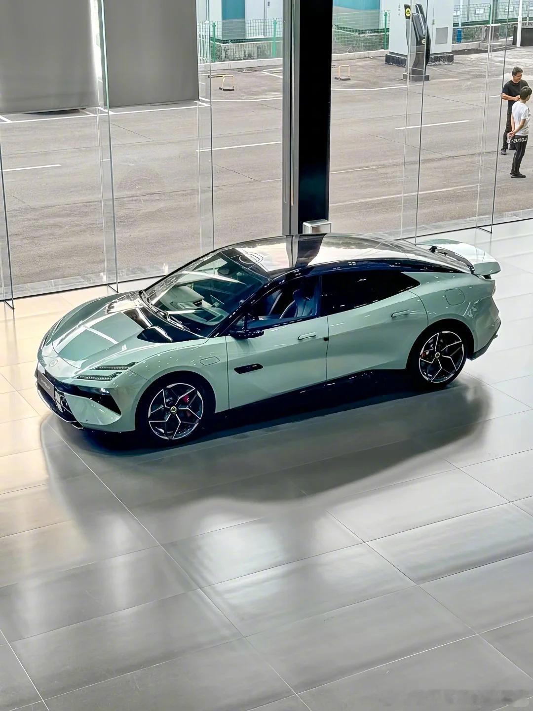 展厅里的Lotus emeya，还真的有点好看[爱慕] ​​​