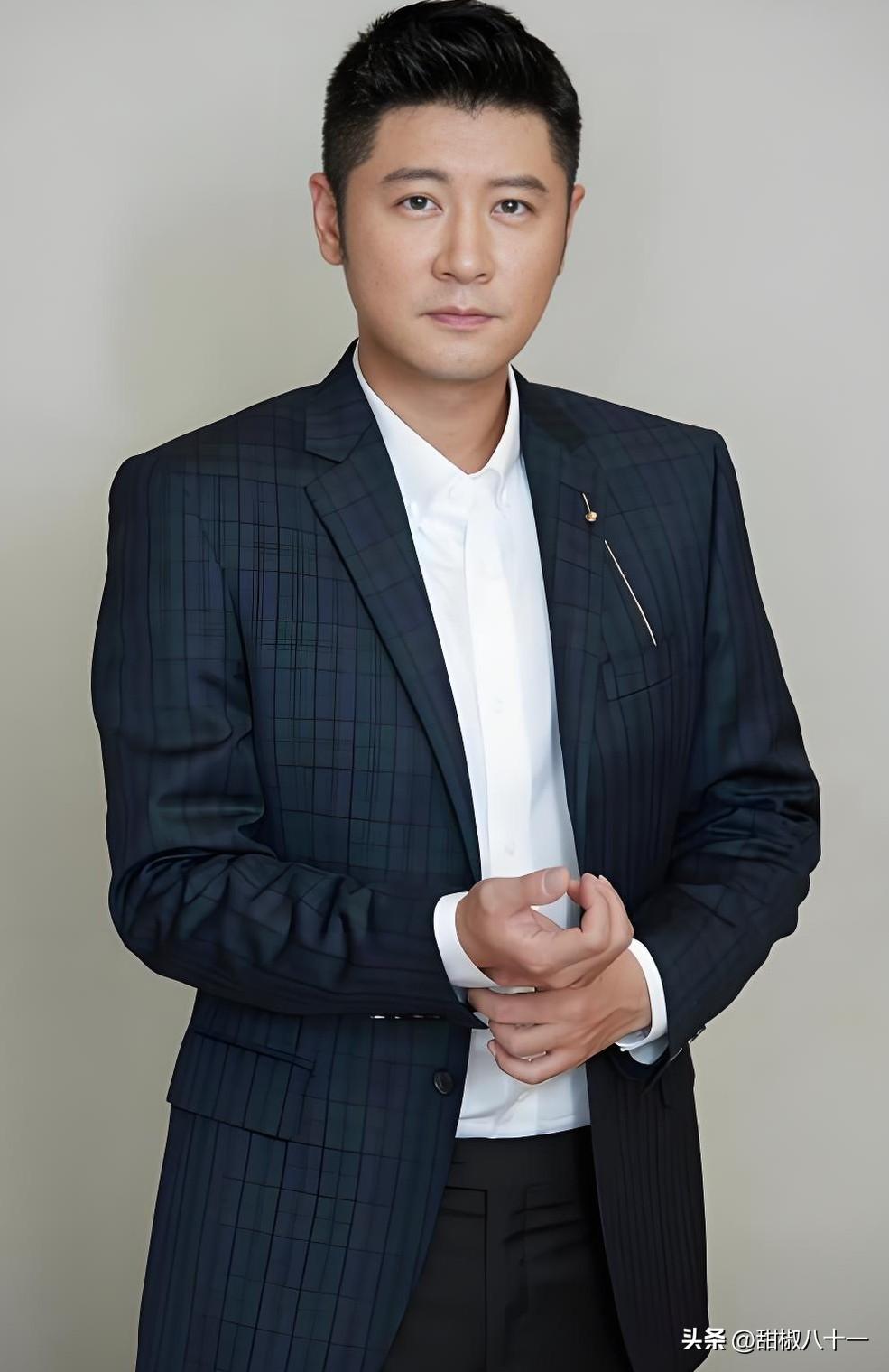 大家有没有觉得，

就演康顺银这演员任重，

就不管他和谁一起演戏，也不管他演的