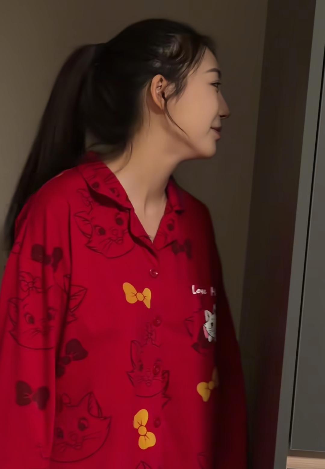 你说怪不怪，4月22日，一对准夫妻发了段视频，男的对女的说他们5月2日结婚那天会