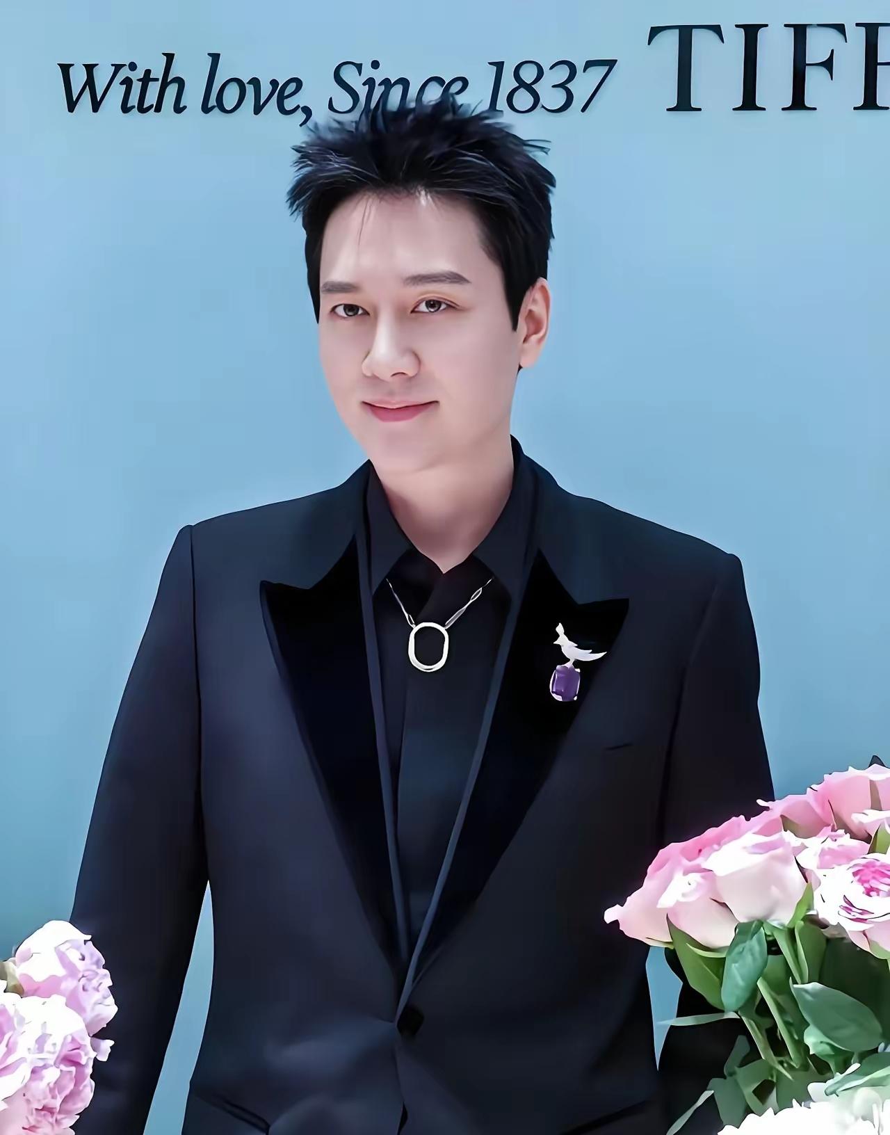 我有预感
​冯绍峰估计很难再婚了
并不是身边缺少合适的人，而是离开婚姻生活之后，