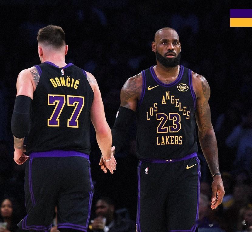 这么打下去还是快退役吧！
詹姆斯正负值高达-16，湖人半场落后灰熊11分！

今