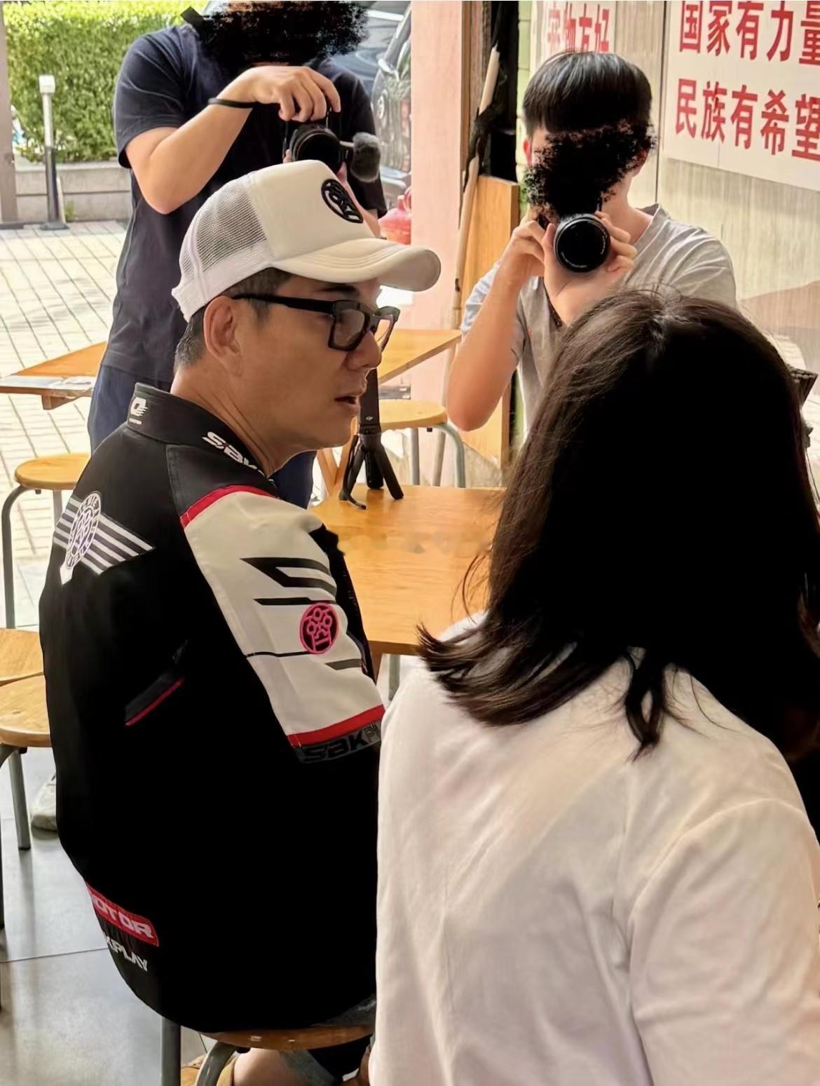 能认出这位明星是谁的，都暴露年龄了 ​​​