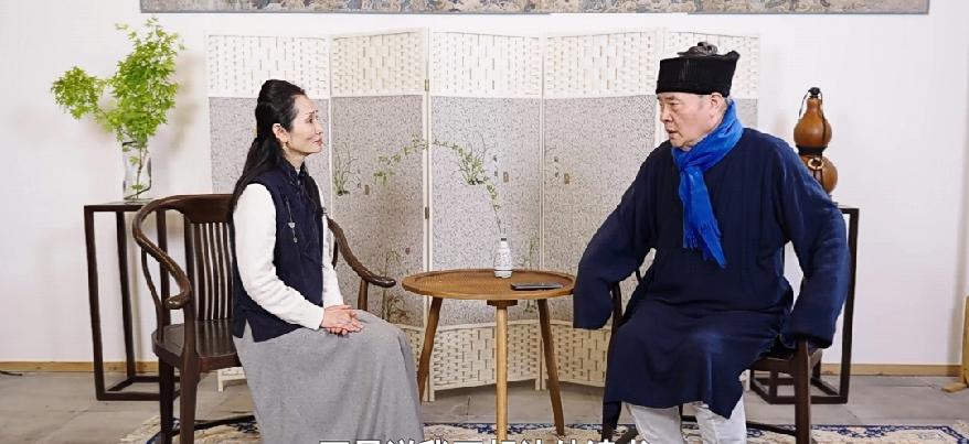 张高澄道长给道教学院孩子们的六字箴言:自知、自胜、自然。
 自知可以认识自己，自