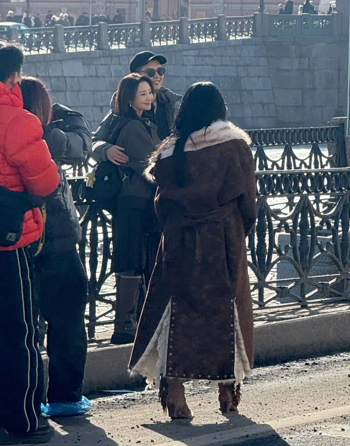 李纯马頔夫妻录制妻子的浪漫旅行谁懂啊！李纯马頔同框录综艺甜度拉满，一举一动都超有