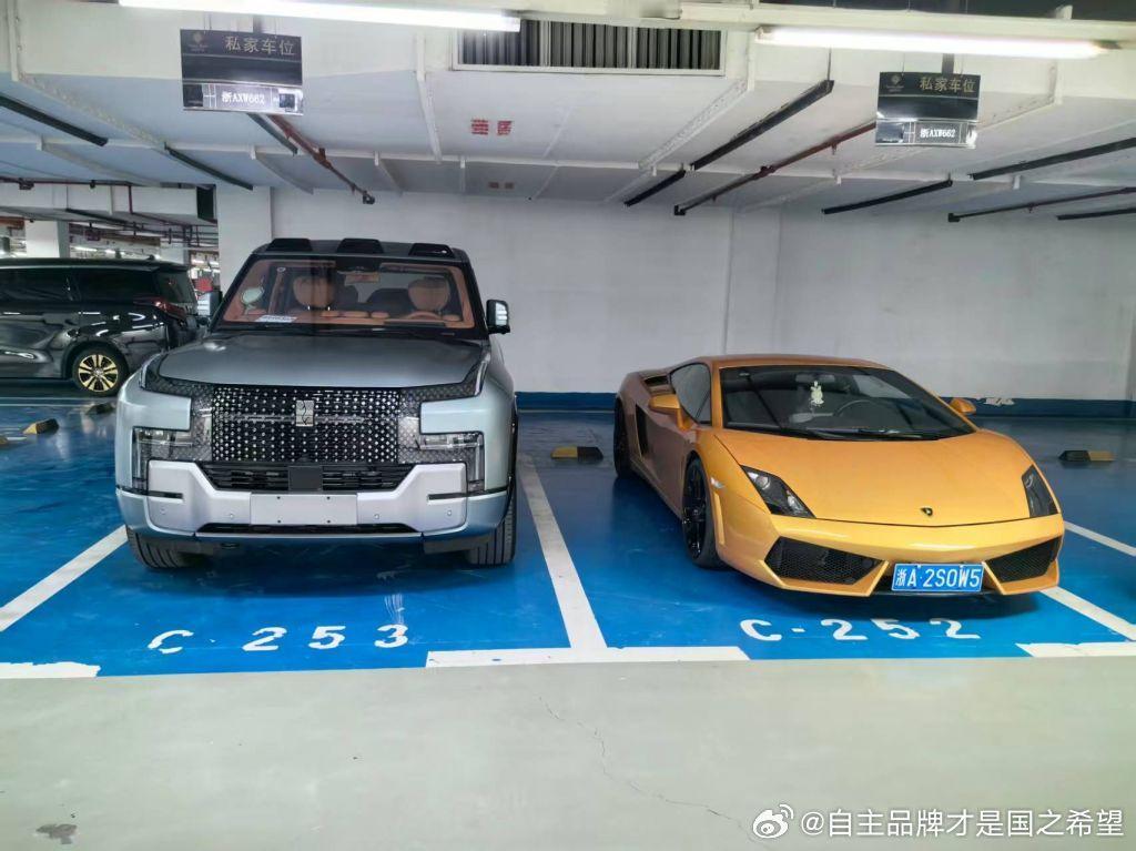 一位U9车主的提车心得貌似是兰博基尼换U9了他也很喜欢su7Ultra 因为太便
