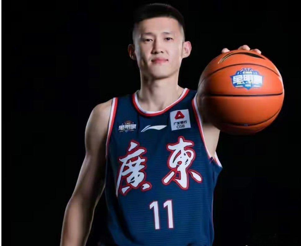 广东宏远核心人事变动勉强接受。。核心球员别再变就行。。。核心球员是一支球队的魂不