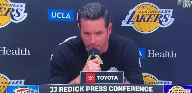 湖人的问题彻底暴露出来了:

今天湖人输给了雷霆，没有詹姆斯东契奇里弗斯的湖人真