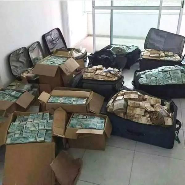 伊朗逼美国大出血30亿美元。
以色列媒体爆料，应美国要求，阿联酋一架载有30亿美
