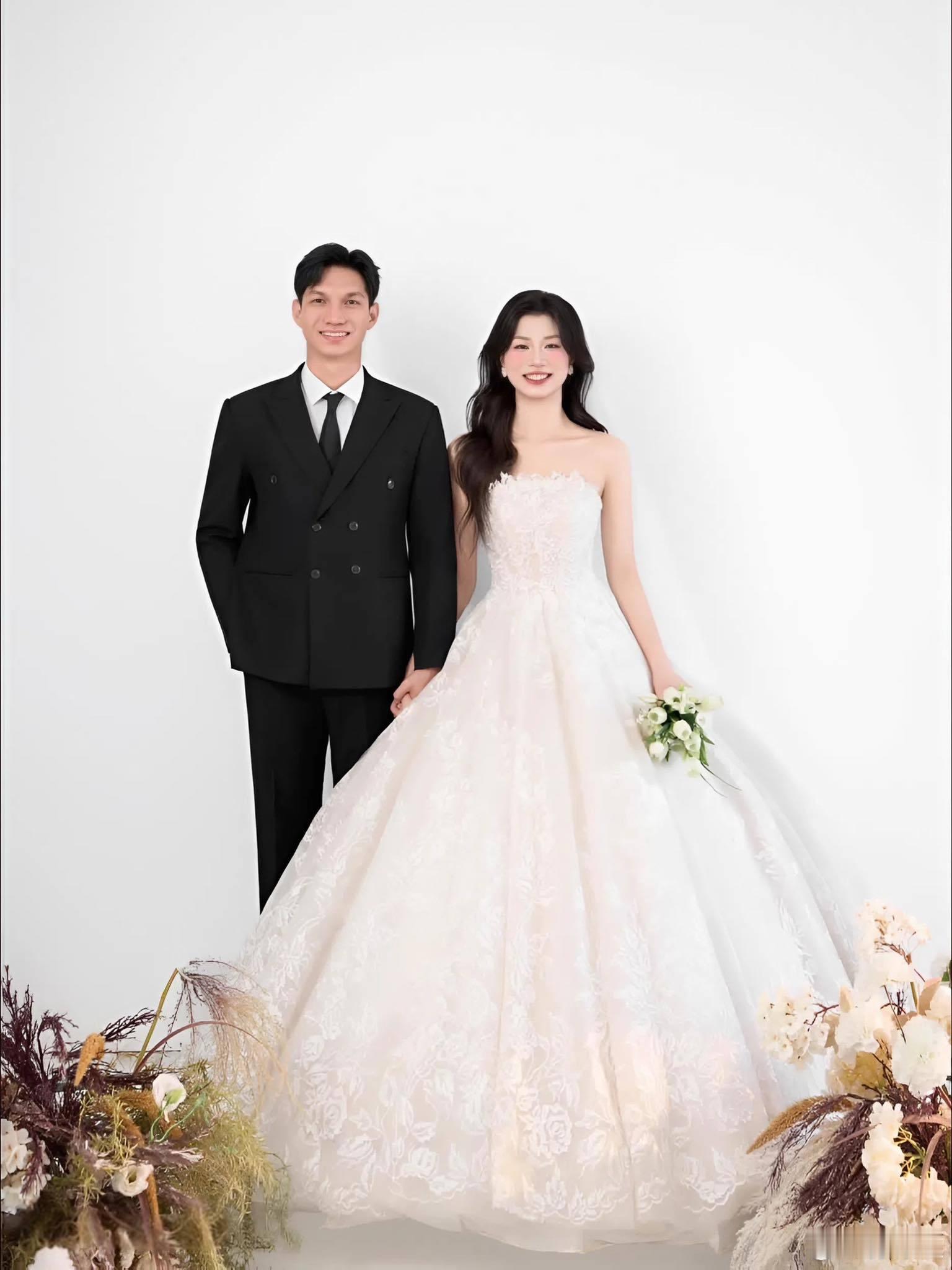 国际排坛动态越南女排越南女排副攻范氏贤本周日大婚，恭喜 