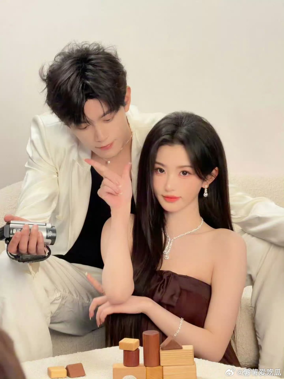 爱奇艺弹幕我要双人连麦直播陪看！！！ 