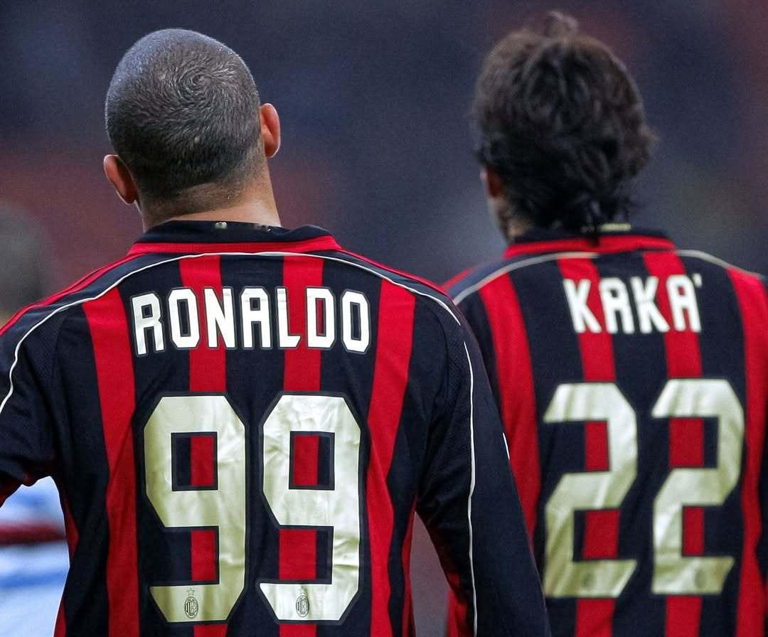 2007年2月25日 —— 里卡多·卡卡，在意大利米兰圣西罗球场，出战AC米兰对