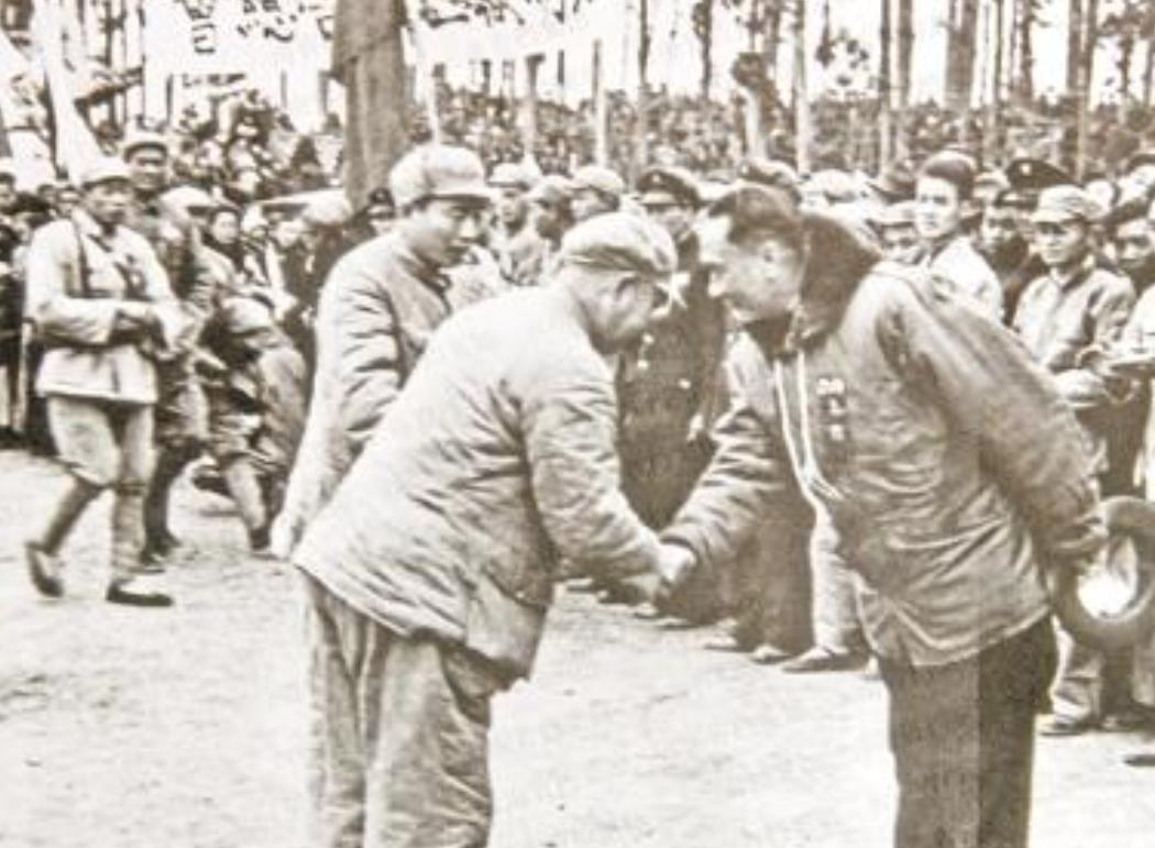 1950年，云南省主席的位置给了陈赓，没给和平起义的卢汉。陈赓私下把原因说给他听