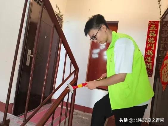 万柏林区纺织苑西社区：开展靓丽星期五行动 整治楼道顽疾

7月24日，太原市万柏