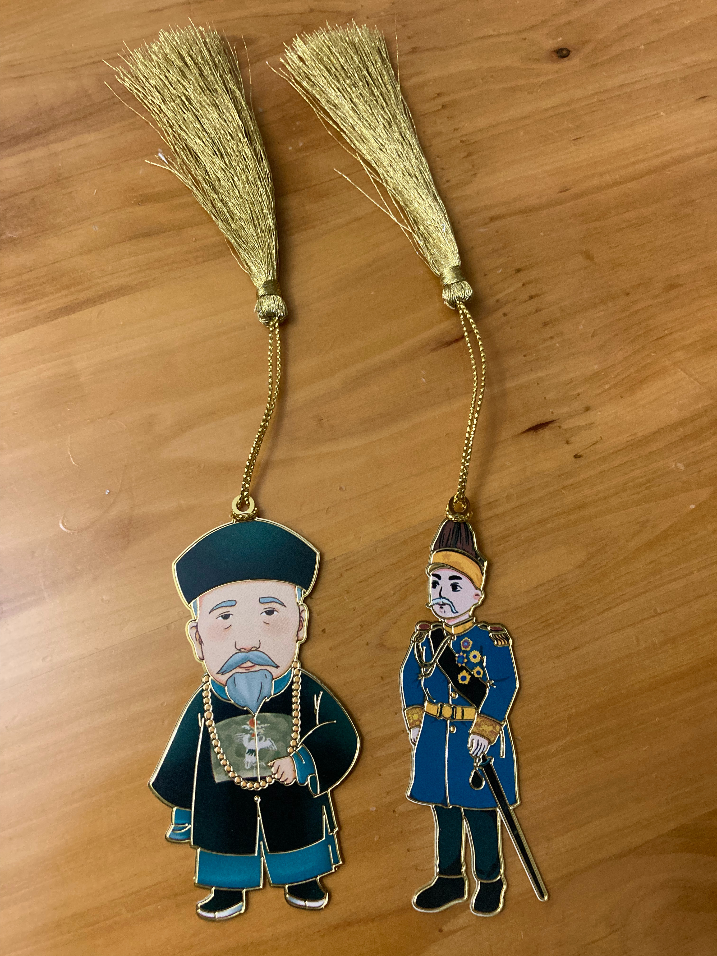 从晚清到民国.jpg说来丢人，我是错把曾国藩当作张之洞买的（我只记得曾那张面相凶