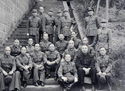 1948年，蒋介石开会大骂将领无能，白崇禧开怼：上级不能越级指挥
白崇禧为什么对