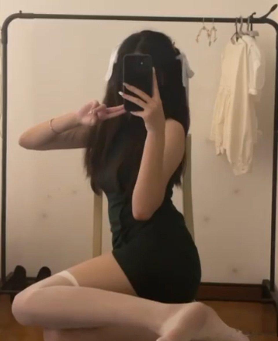 睡不着的都在干嘛[偷乐][偷乐][偷乐] ​​​