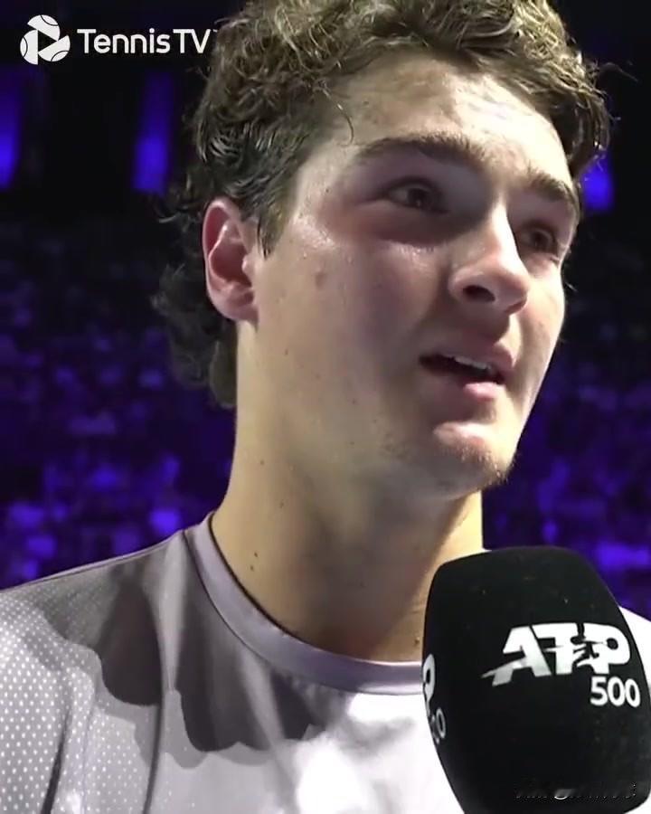 19岁🇧🇷网坛新星丰塞卡2026赛季用前三个大师赛完成了对世界前三能力的测试