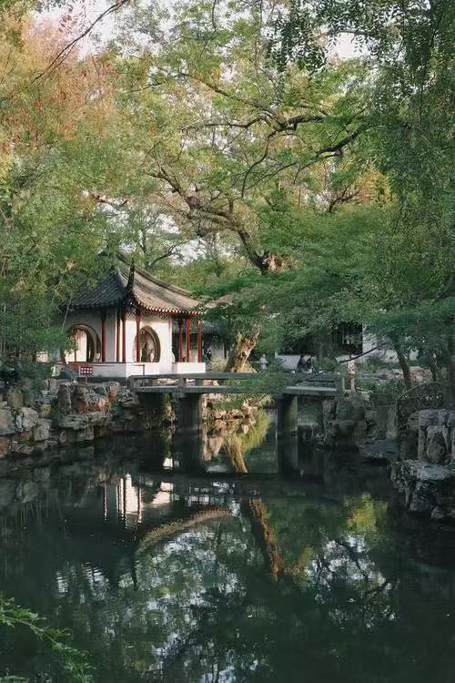 肖说道老肖漫谈初心易学 凡事，得之不必狂喜，失之不必深忧。顺应万物之自然，方能心