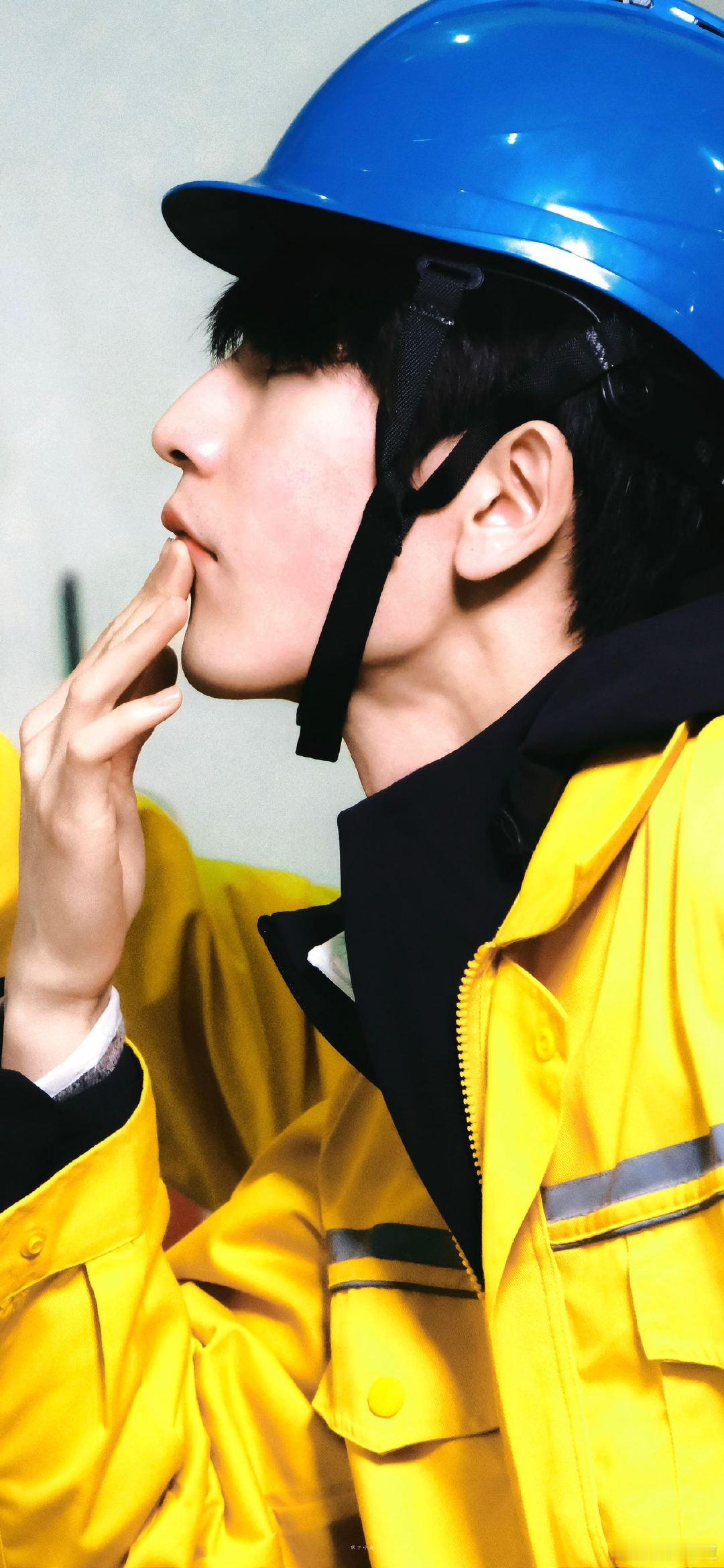 新华社赞张凌赫作为演员的社会责任 以温柔力量践行公益初心，把个人影响力化作正向价