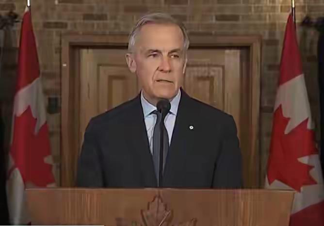 特朗普故技重演，加拿大总理卡尼如何摆脱“州长”命运？
日前，美国总统特朗普发文威