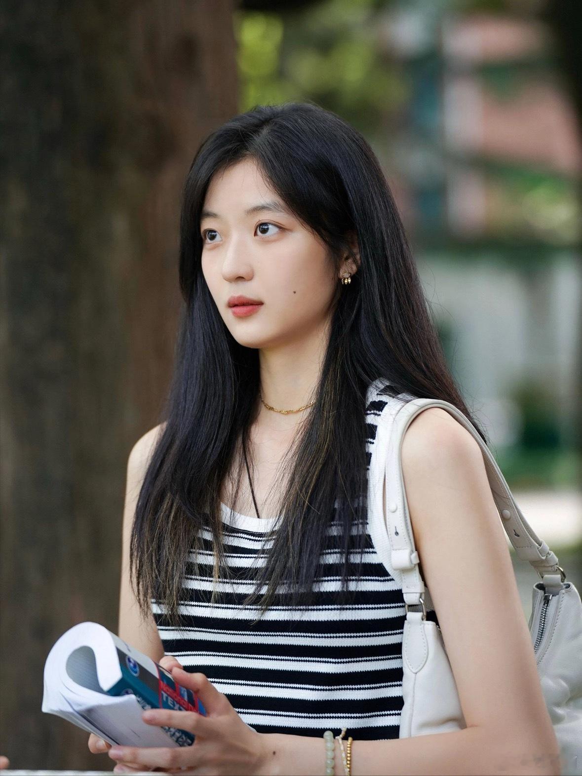 孙千演过王鹤棣版道明寺未婚妻谁能想到还有这样的古早剧梗被挖出来了。2018版《流
