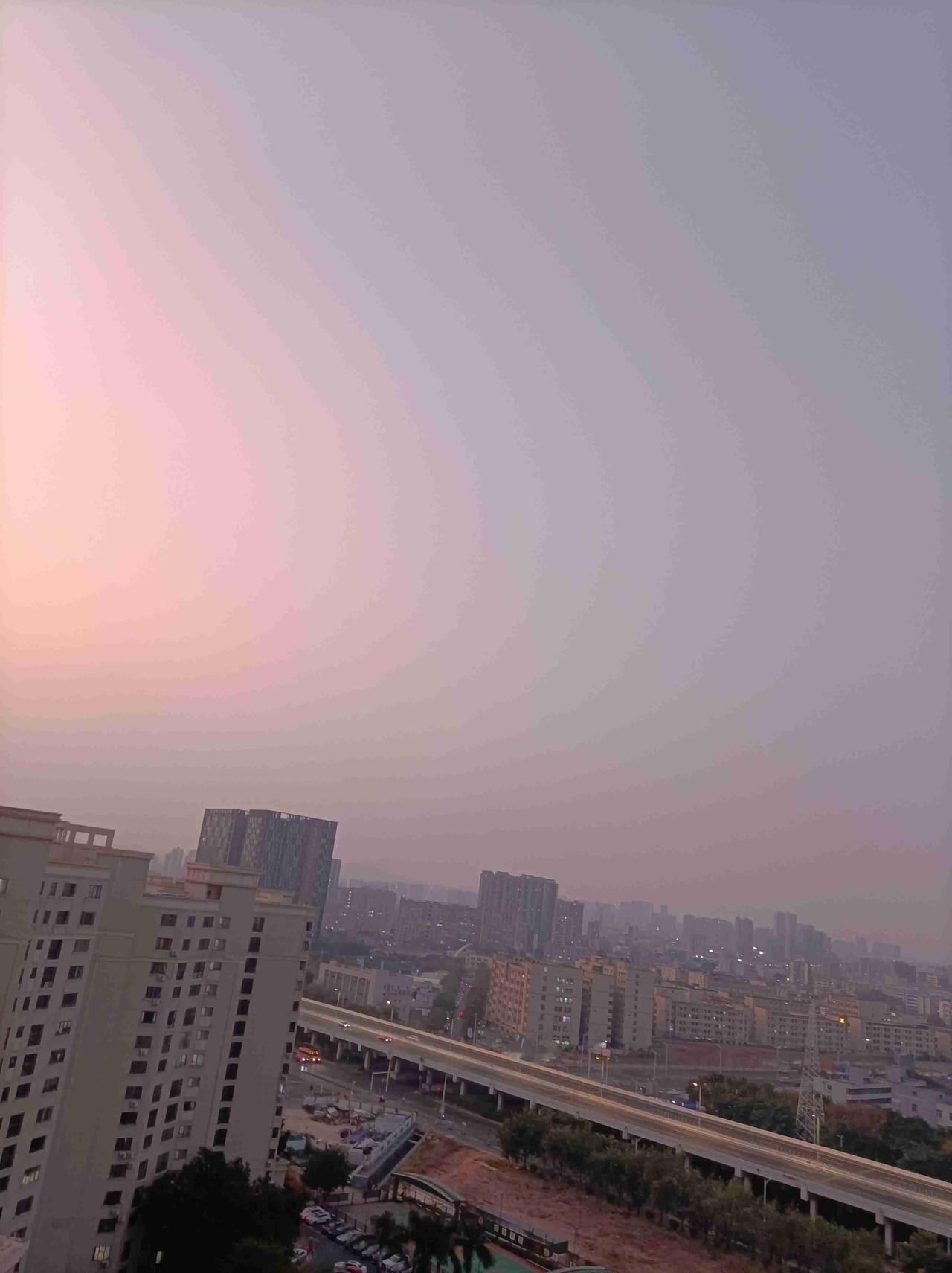 我的今日状态：😁轻松愉快
我这里的天气：🌤️多云深圳今日多云转阴，气温9度到