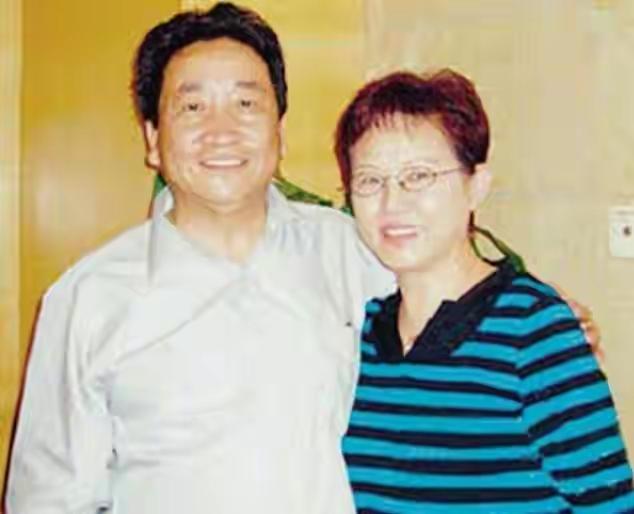 姜昆
李静民
夫妻照