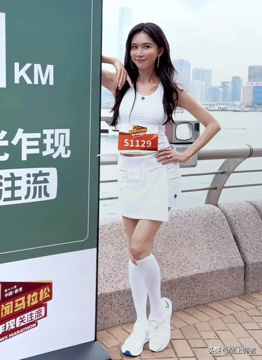 同龄的中国女明星里只有林志玲才能驾驭这样的少女着装！现在看来言承旭眼光太差，黑泽