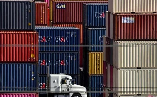 在中美博弈、贸易战持续的背景下，中国对美国关键矿产出口进行限制。这一举措使得美国