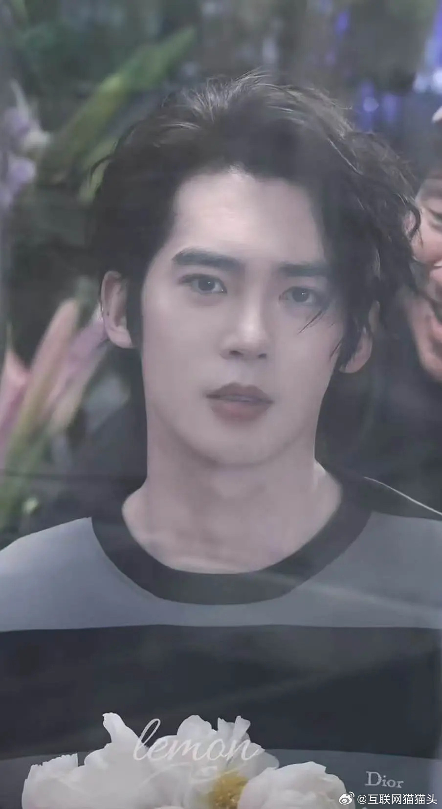 好多路人偶遇于适在上海拍广告这状态绝了 妥妥的花美男👍🏻 