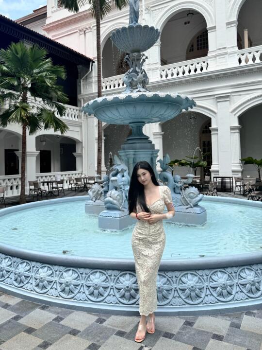 来新加坡过夏天⛲️莱佛士酒店的喷泉好美